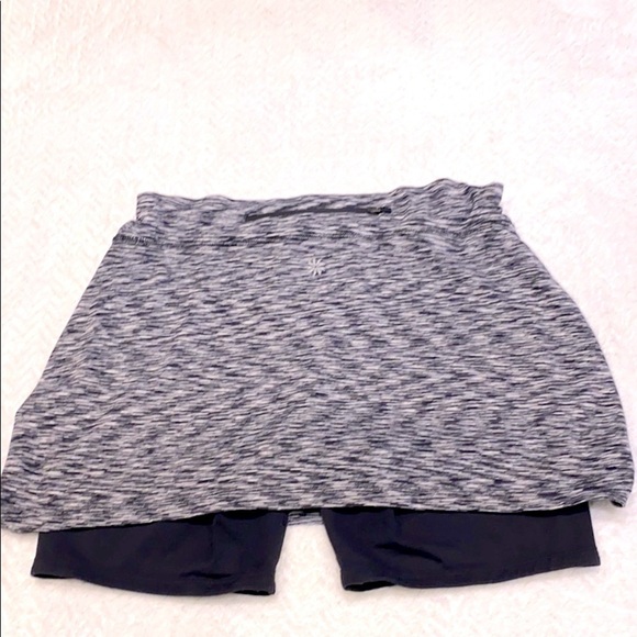 Athleta Gusset Skort color, marled, black and white SZ M - Picture 3 of 7
